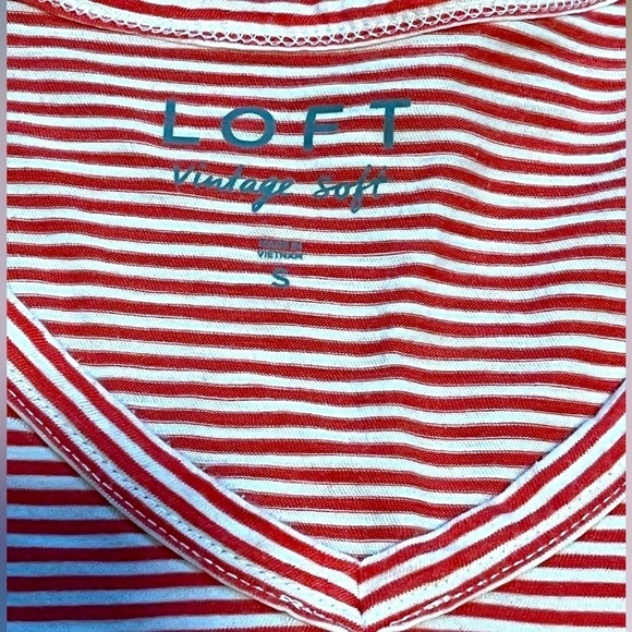 Loft basic tee striped v neck Small - Picture 2 of 3